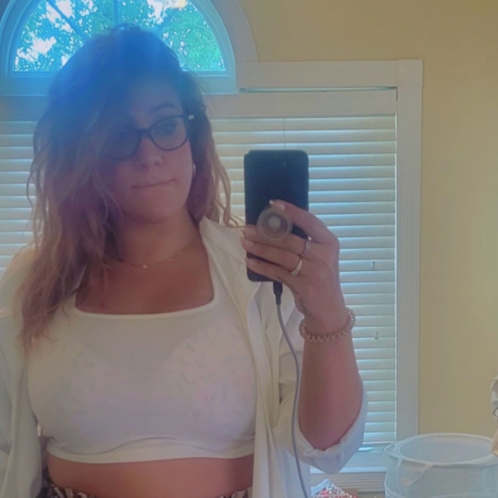 Meet your Posher, Ashley